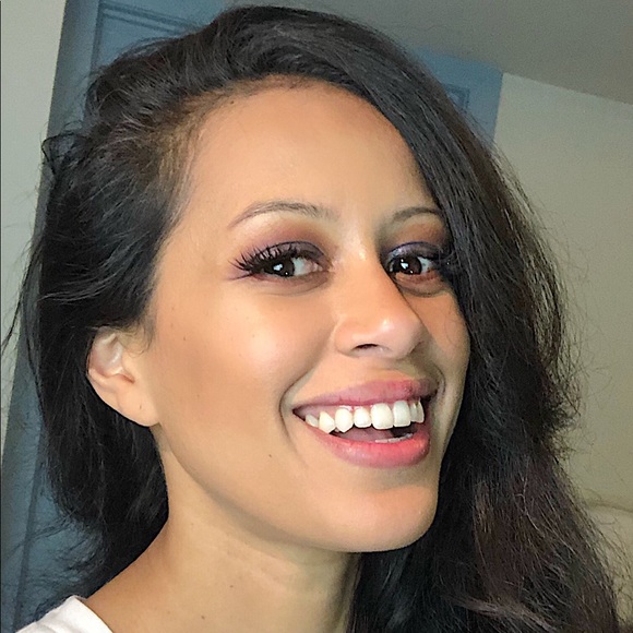 Meet your Posher, Fallon - Picture 1 of 1